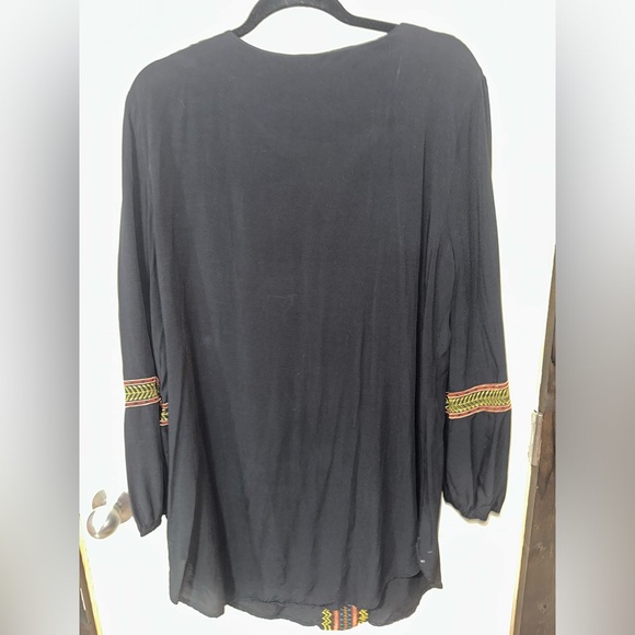 Long Sleeve Embroidered Tunic - Picture 2 of 2